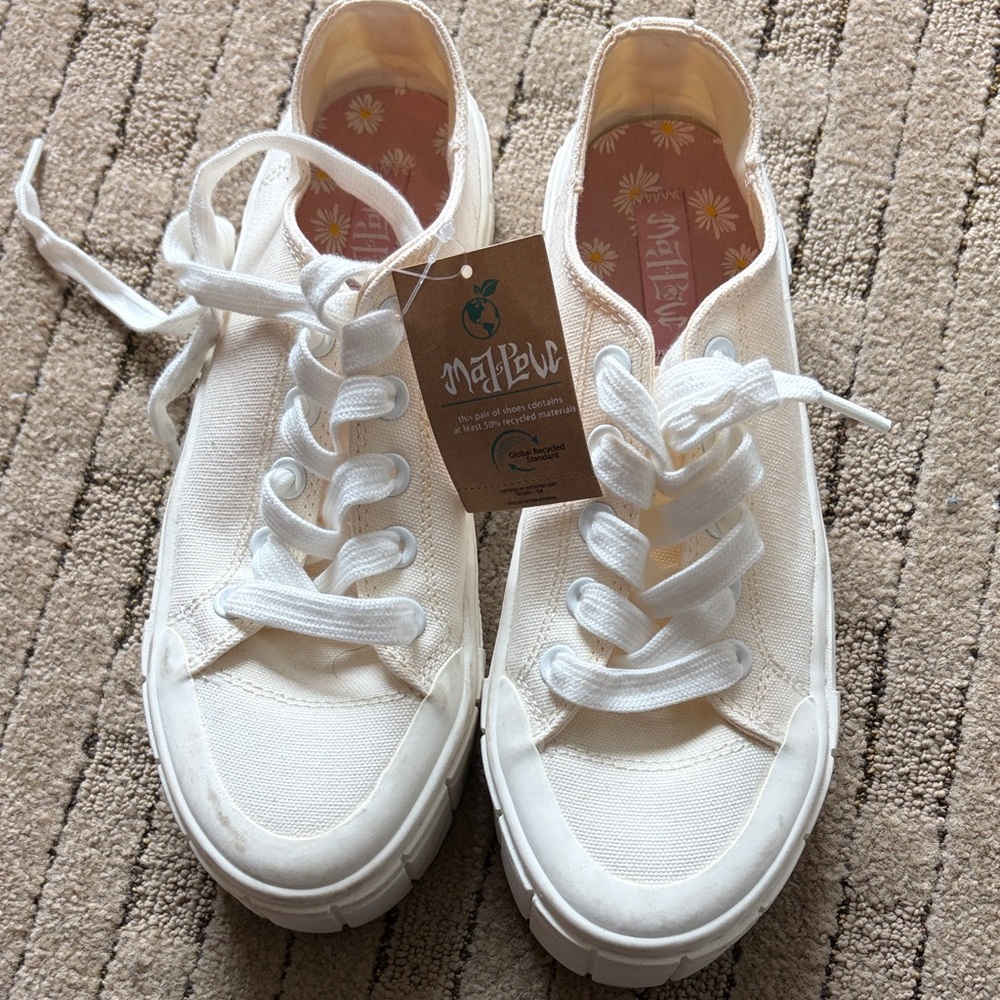 Mad Love White Canvas Lace-Up Sneakers